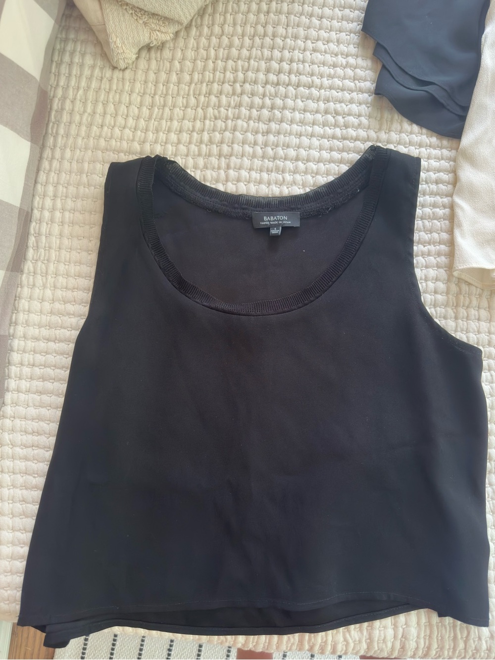 Babaton Black Cropped Scoop-Neck Tank